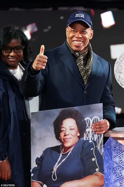 Privileged Glimpses: The Exclusive Experience of Times Square's Midnight Celebration