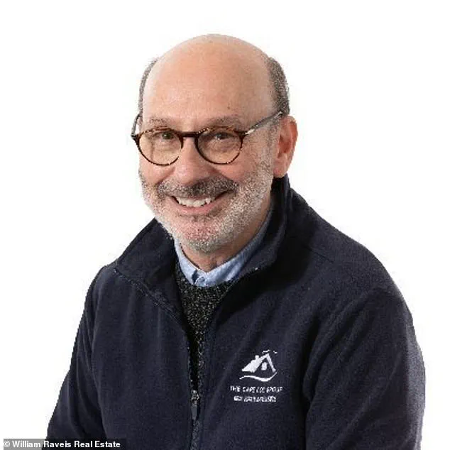 Cape Cod's $100K Beach House Perched on the Edge of a Cliff, Facing Potential Collapse