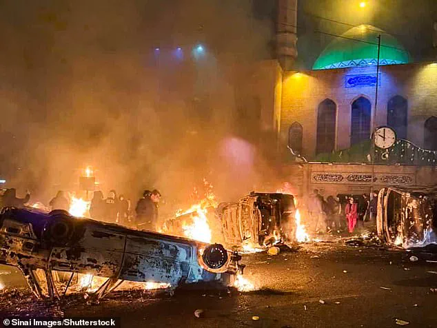 Sources Close to Trump: 'Considering Strikes on Iran in Response to Crackdown on Protesters'