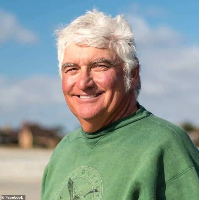 Hotel del Coronado Bans 'The Sandcastle Man' Over Controversial Mark Twain Quote, Igniting Debate on Artistic Freedom