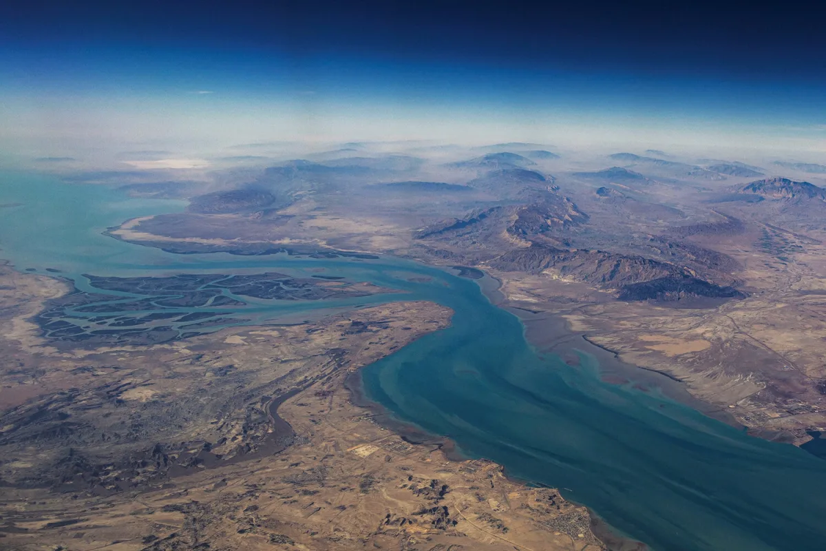 U.S. Energy Secretary's Post on Navy Escort in Strait of Hormuz Deleted Amid Iranian Denial