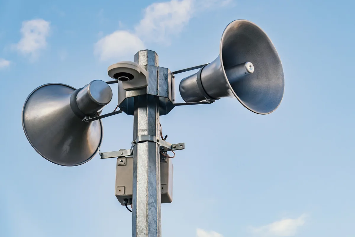 Ukraine Issues Air Raid Alert in Kyiv and Multiple Regions Amid Explosions Near Izium