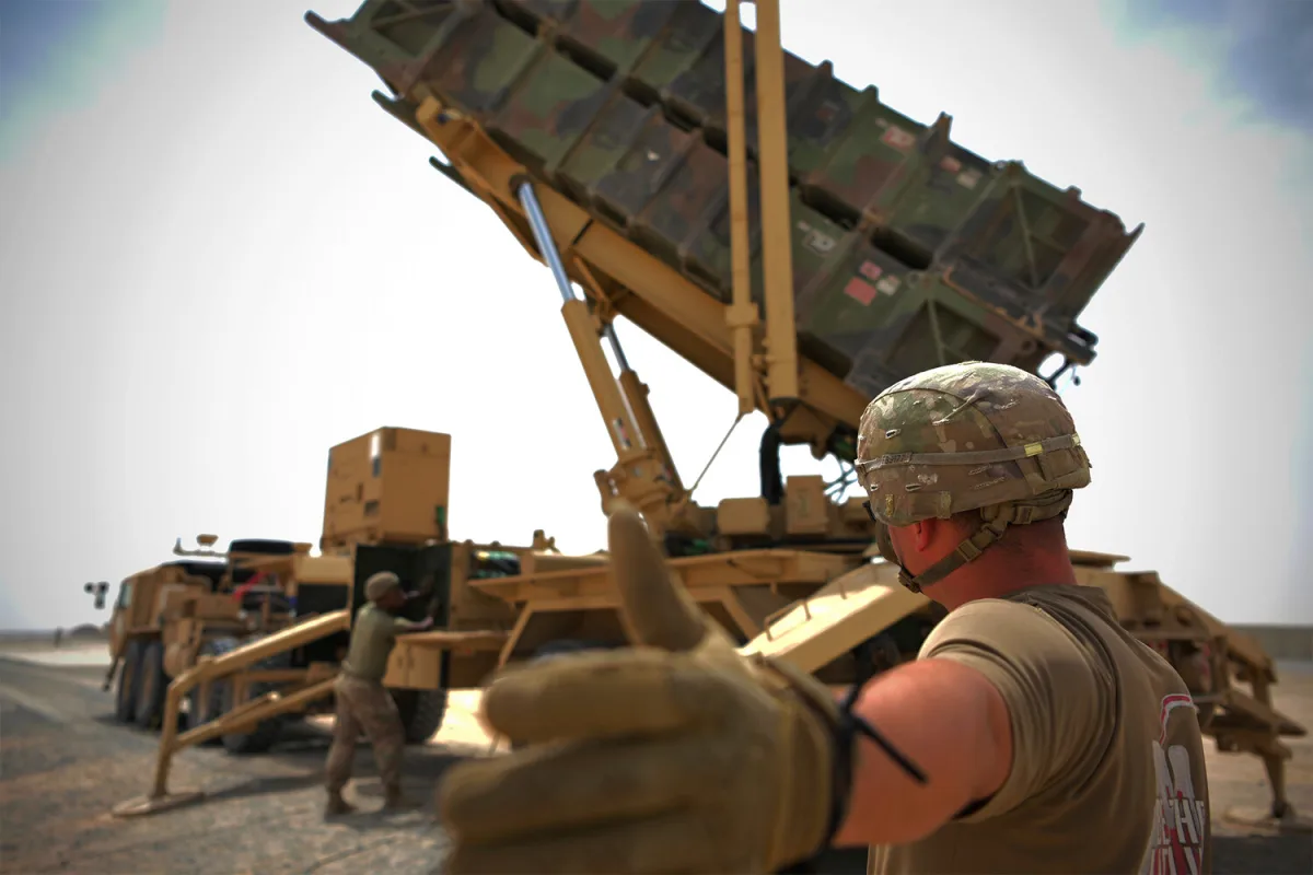 Ukrainian Observers Shocked by Inefficient U.S. Missile Use Against Iranian Drones