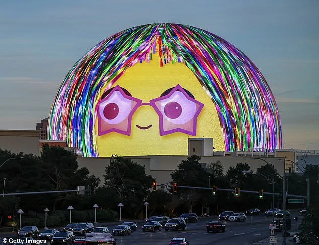 Las Vegas's Luxury Shift: Billionaires Benefit as Mass Tourism Fades