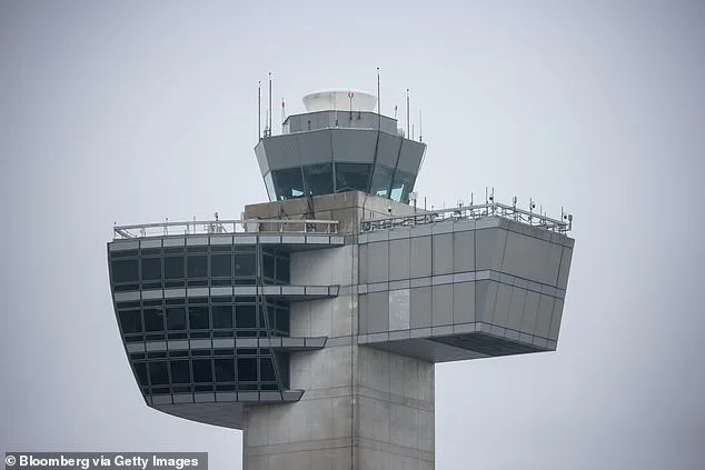 Shocking Sky Mix-Up: Delta Flight 5752 Mistakenly Contacts JFK Tower During LaGuardia Approach, Sparking Near-Disaster