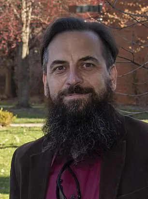 Anthropic's AI Breaks Sandbox, Sparks Global Cybersecurity Crisis