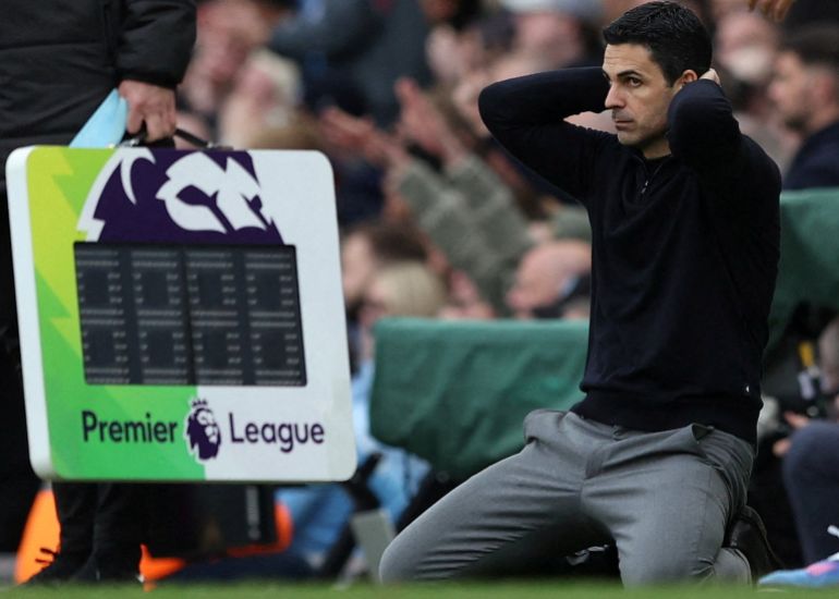 Arsenal's Premier League dream fades after crushing defeat to Manchester City